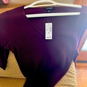 Roz & Ali
Size medium 
Color burgundy